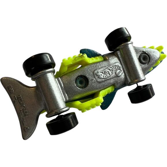 Hot Wheels Shark Bite Lightning Strike Teal & Neon Yellow Die-Cast Race Car - Picture 6 of 8